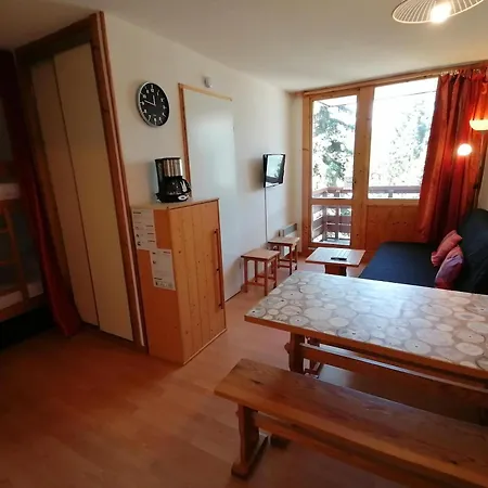 2 Pieces A Montalbert, Aux Pieds - Fr-1-181-2790 Apartment *